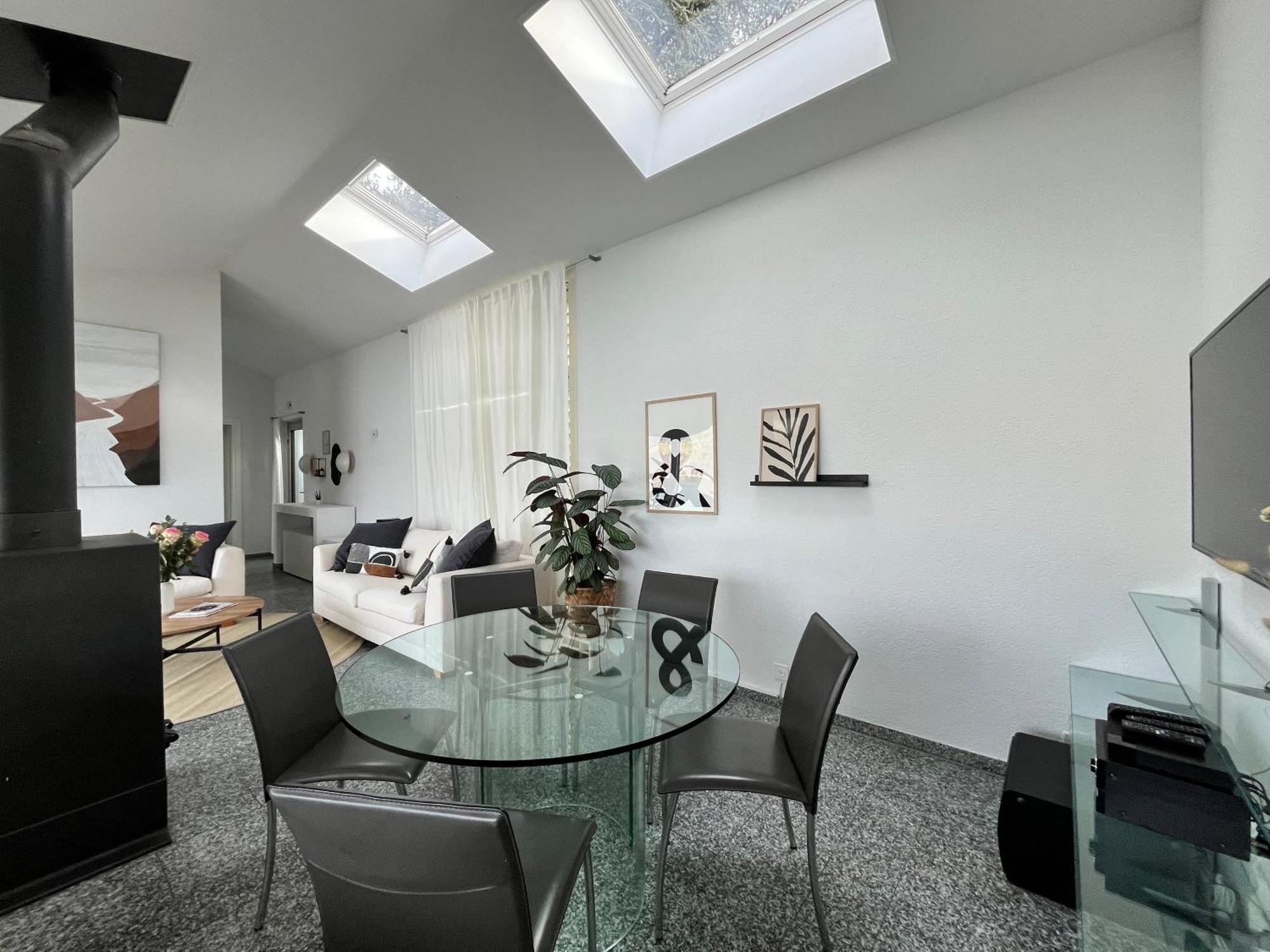 Wohnung Mit Grossartiger Seesicht Und Balkon Spiez Exterior photo