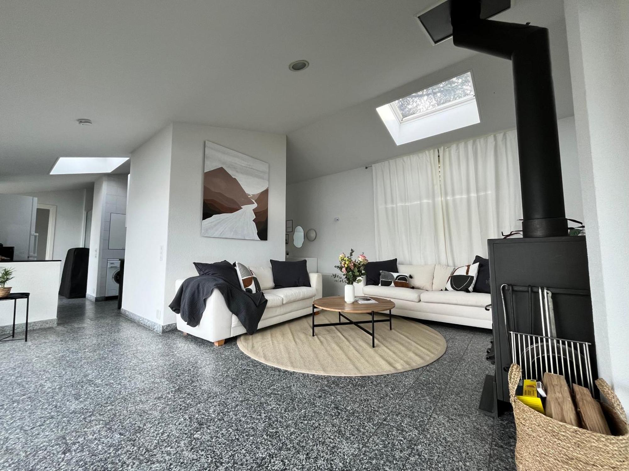 Wohnung Mit Grossartiger Seesicht Und Balkon Spiez Exterior photo