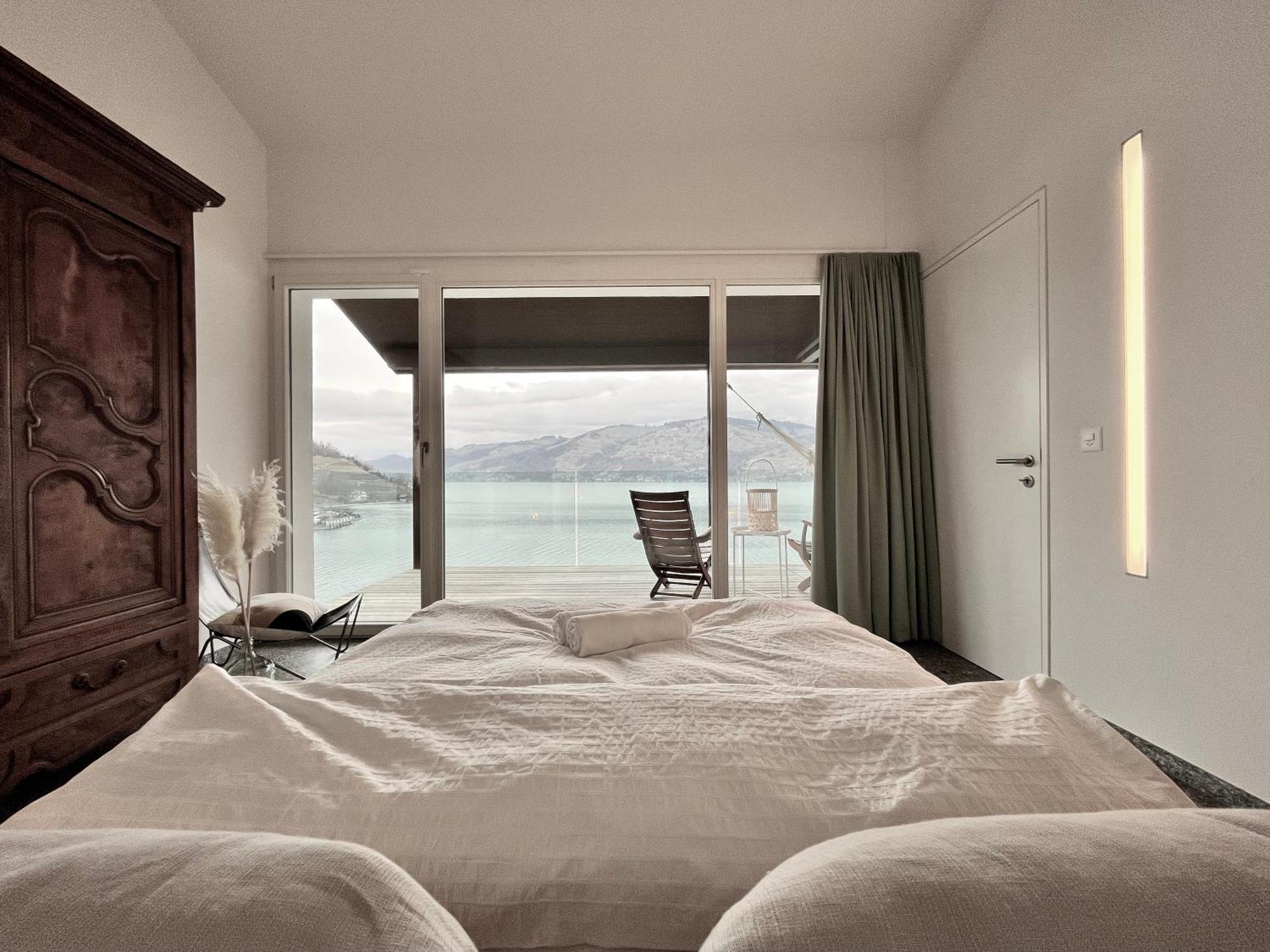 Wohnung Mit Grossartiger Seesicht Und Balkon Spiez Exterior photo