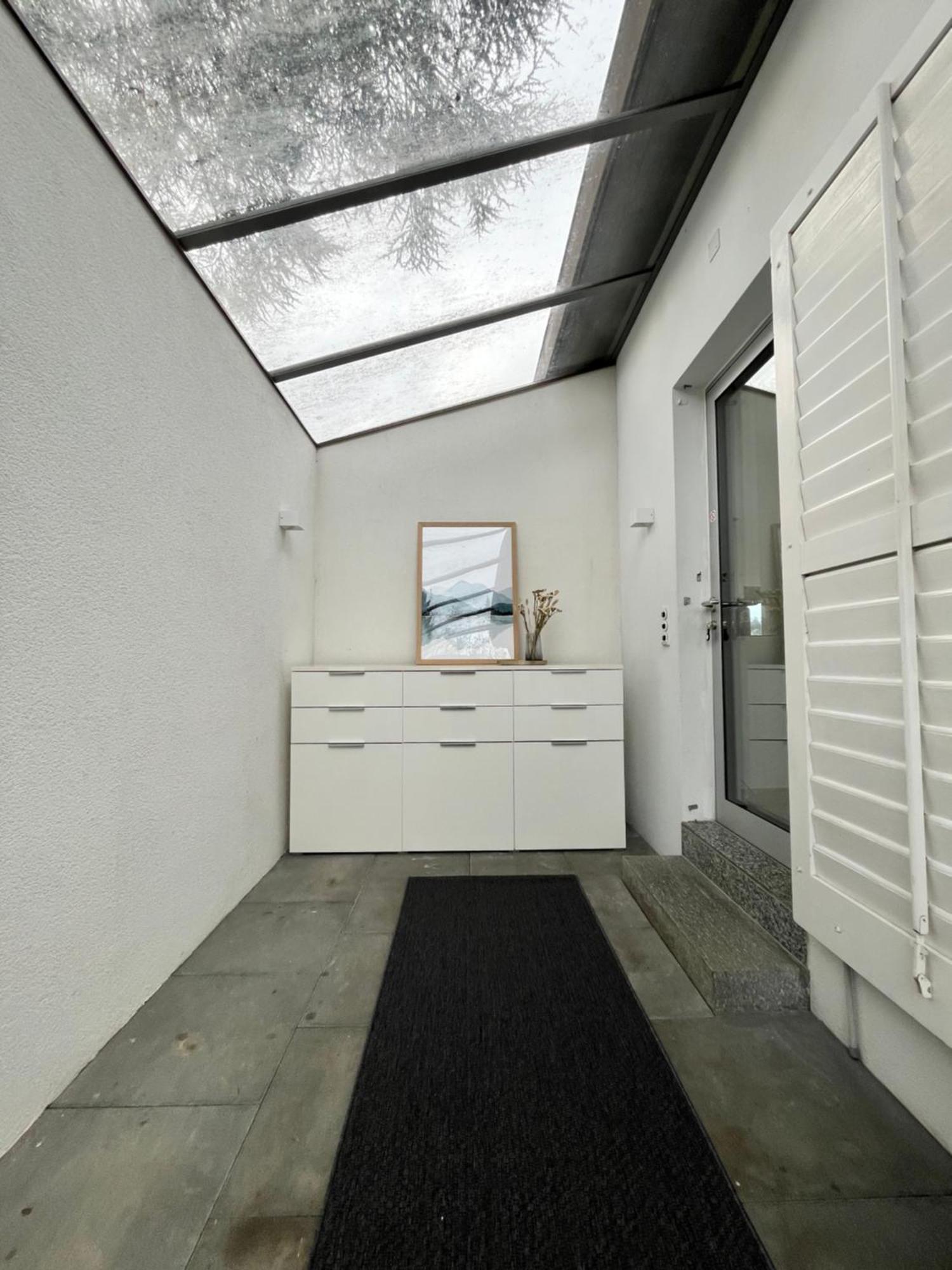 Wohnung Mit Grossartiger Seesicht Und Balkon Spiez Exterior photo