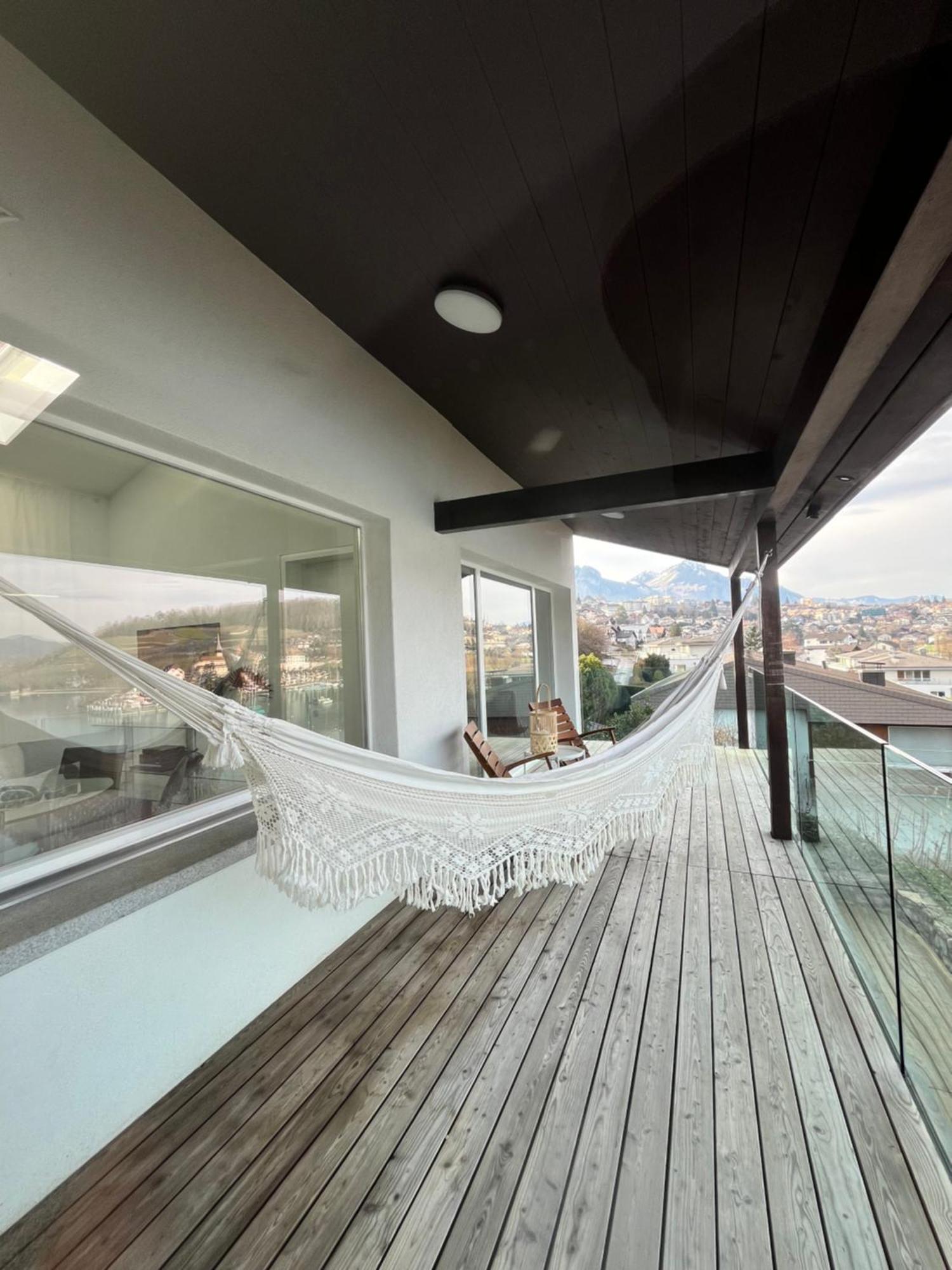 Wohnung Mit Grossartiger Seesicht Und Balkon Spiez Exterior photo